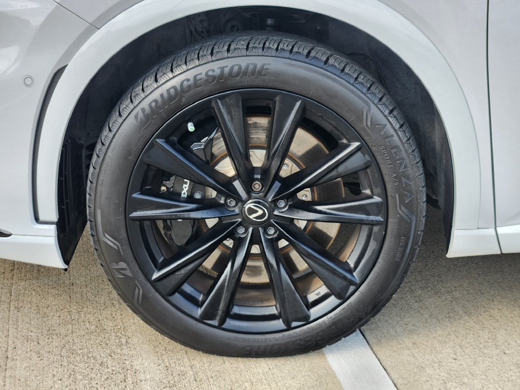 Certified Used 2024 Ultra White Lexus 500h F SPORT Performance image 10