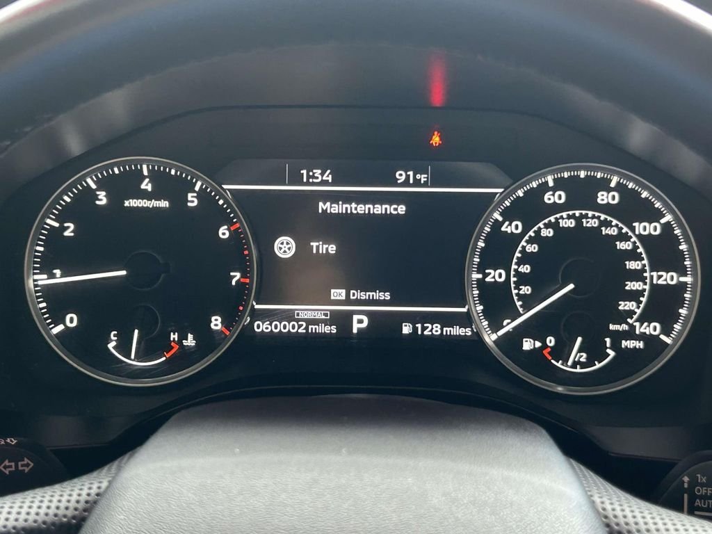 Used 2023 Gray Mitsubishi SE Special Edition image 29