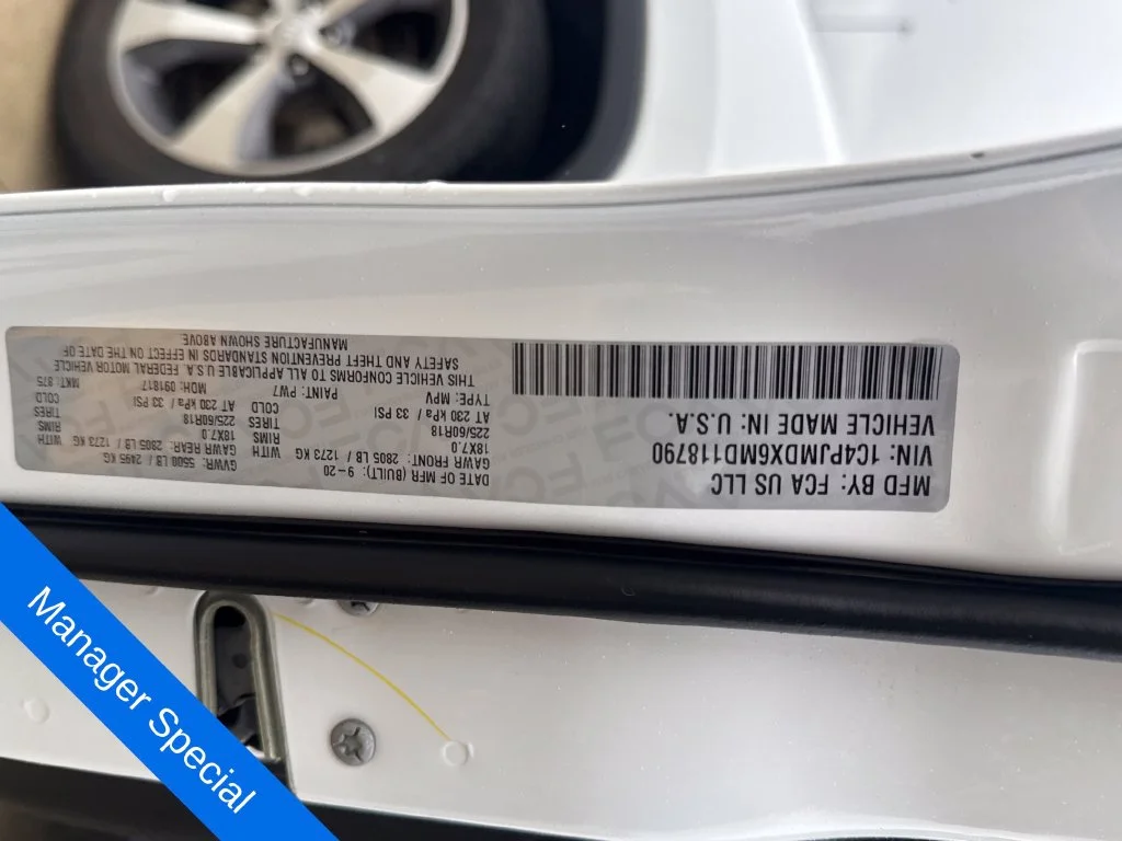 Used 2021 Bright White Clearcoat Jeep Limited image 31