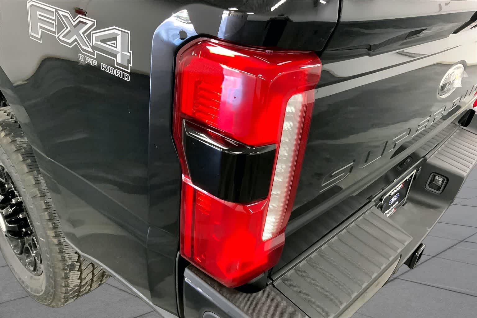 New 2026 Agate Black Metallic Ford F-250® Lariat® image 14