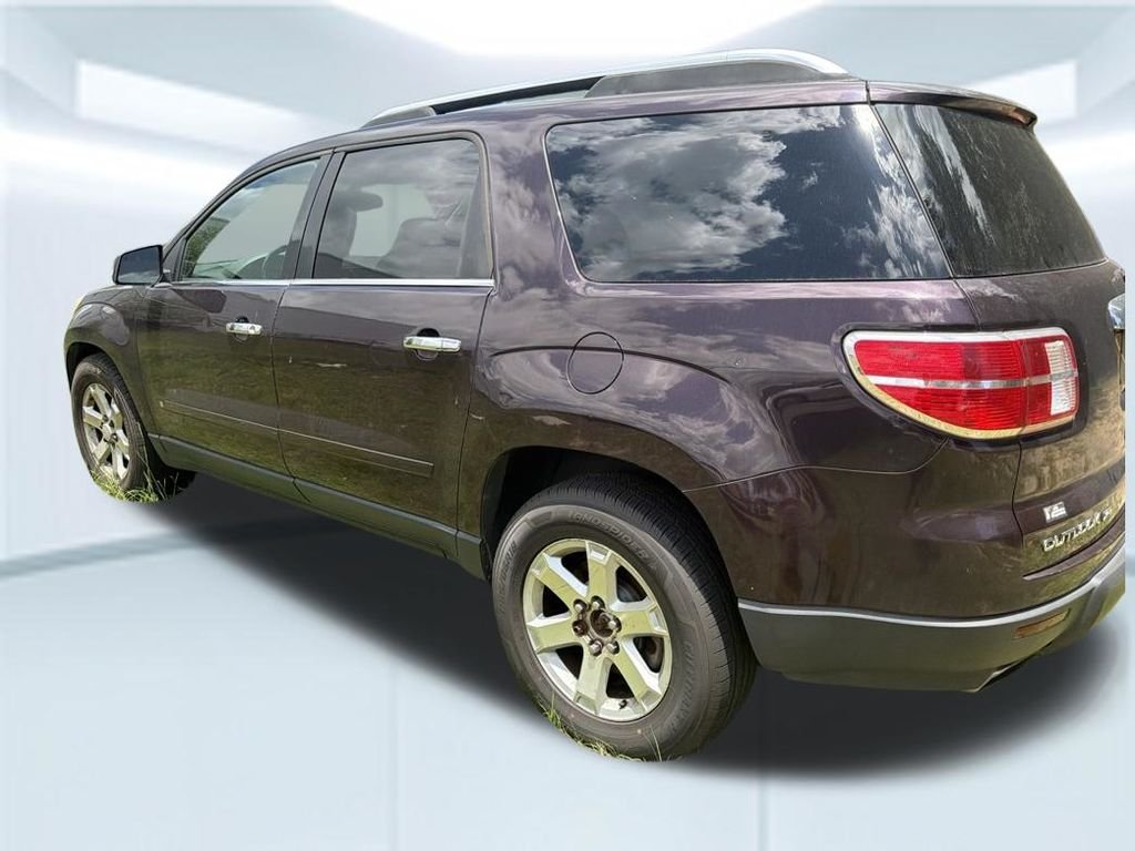Used 2008 Red Saturn XR image 18