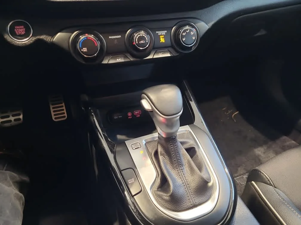 Used 2021 Snow White Pearl Kia GT-Line image 14