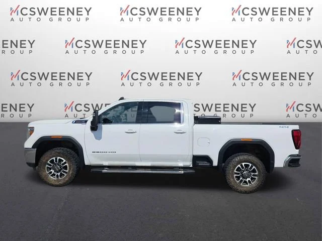 Used 2022 Summit White GMC SLE image 2