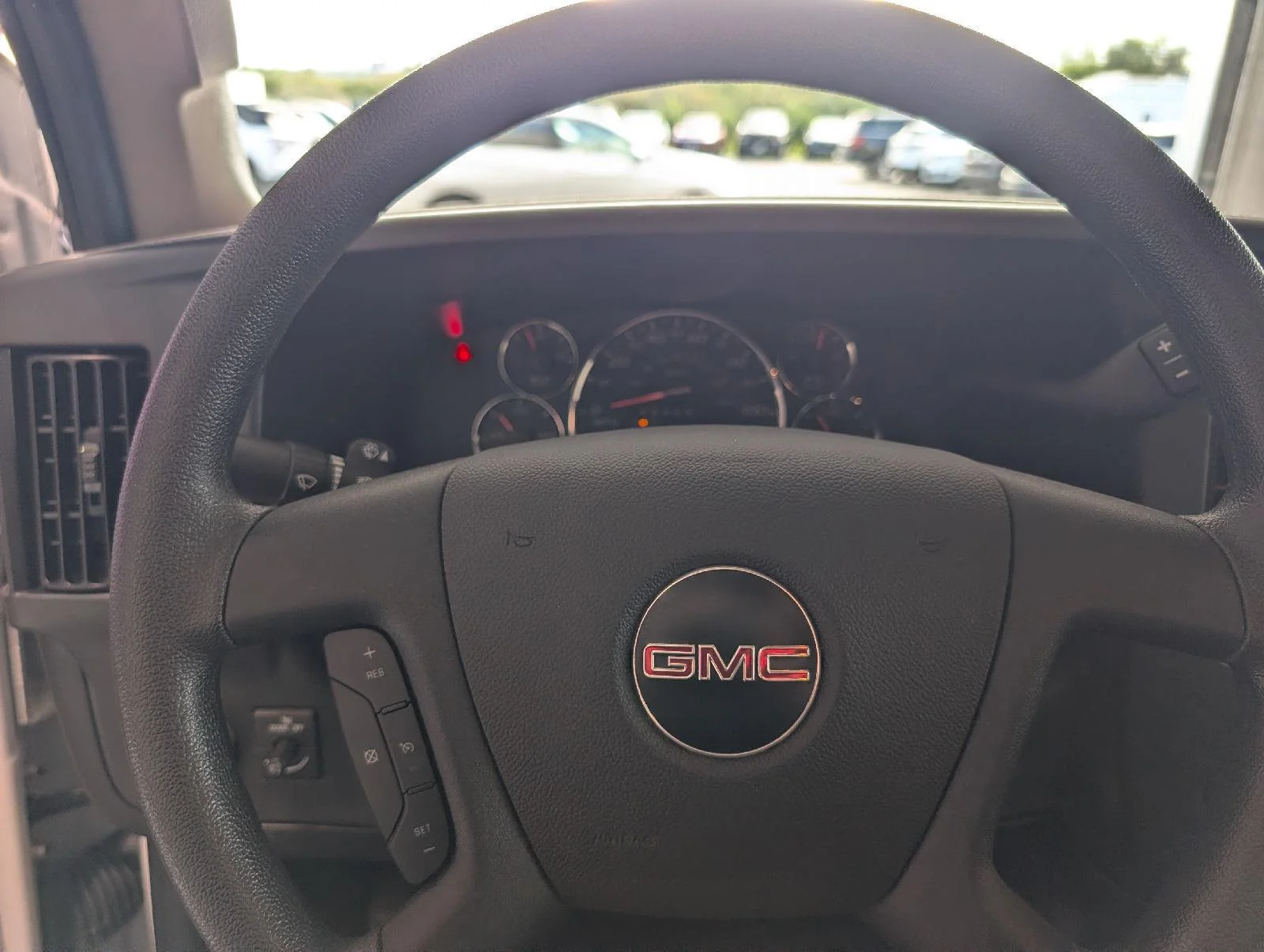 Used 2025 Summit White GMC Work Van image 17