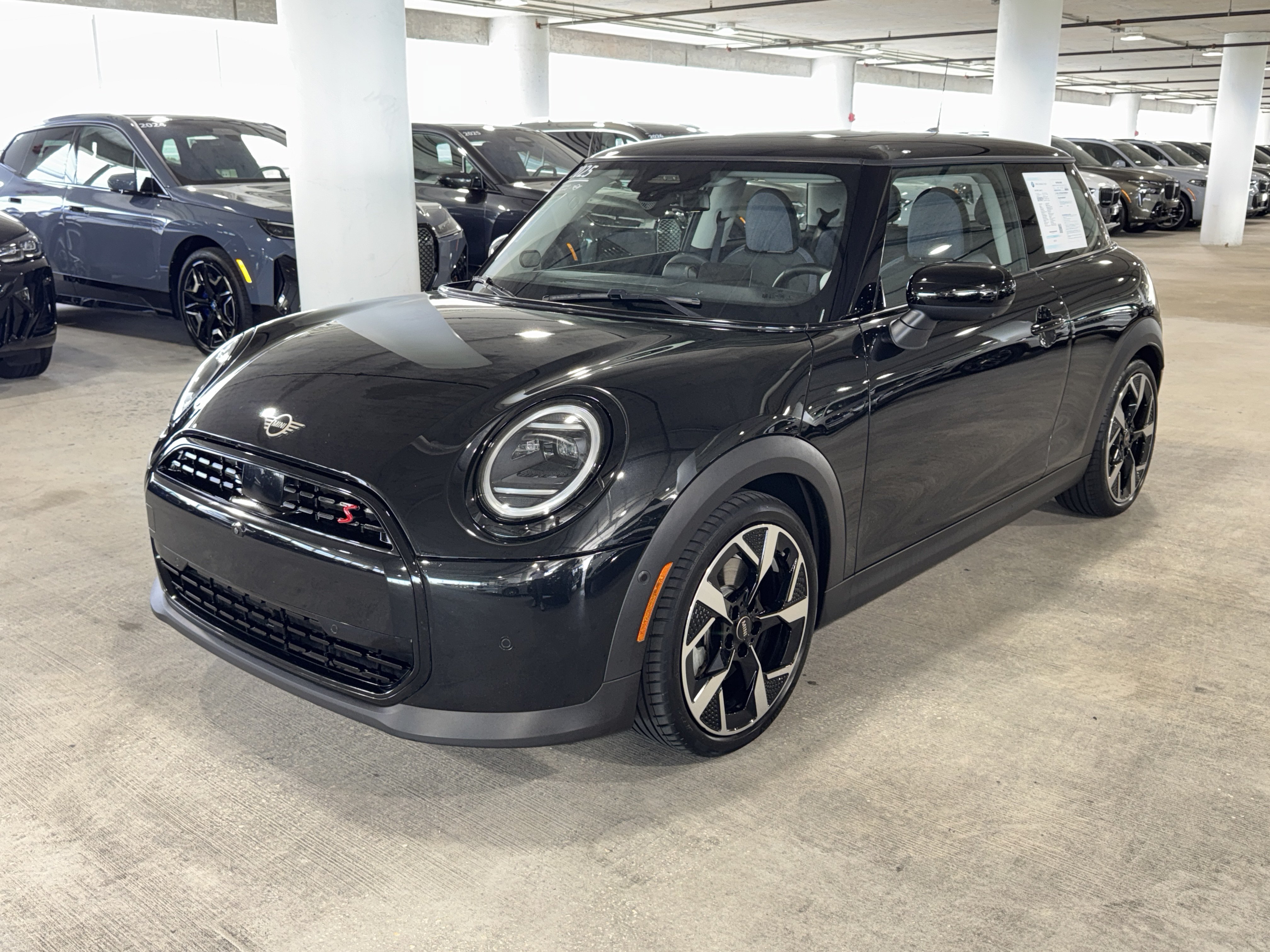 Certified Used 2025 Midnight Black II Metallic MINI Iconic image 4