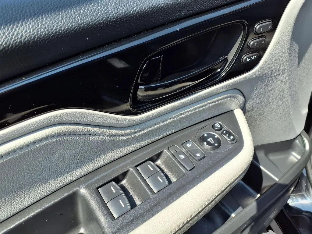 Certified Used 2019  Honda Elite image 18