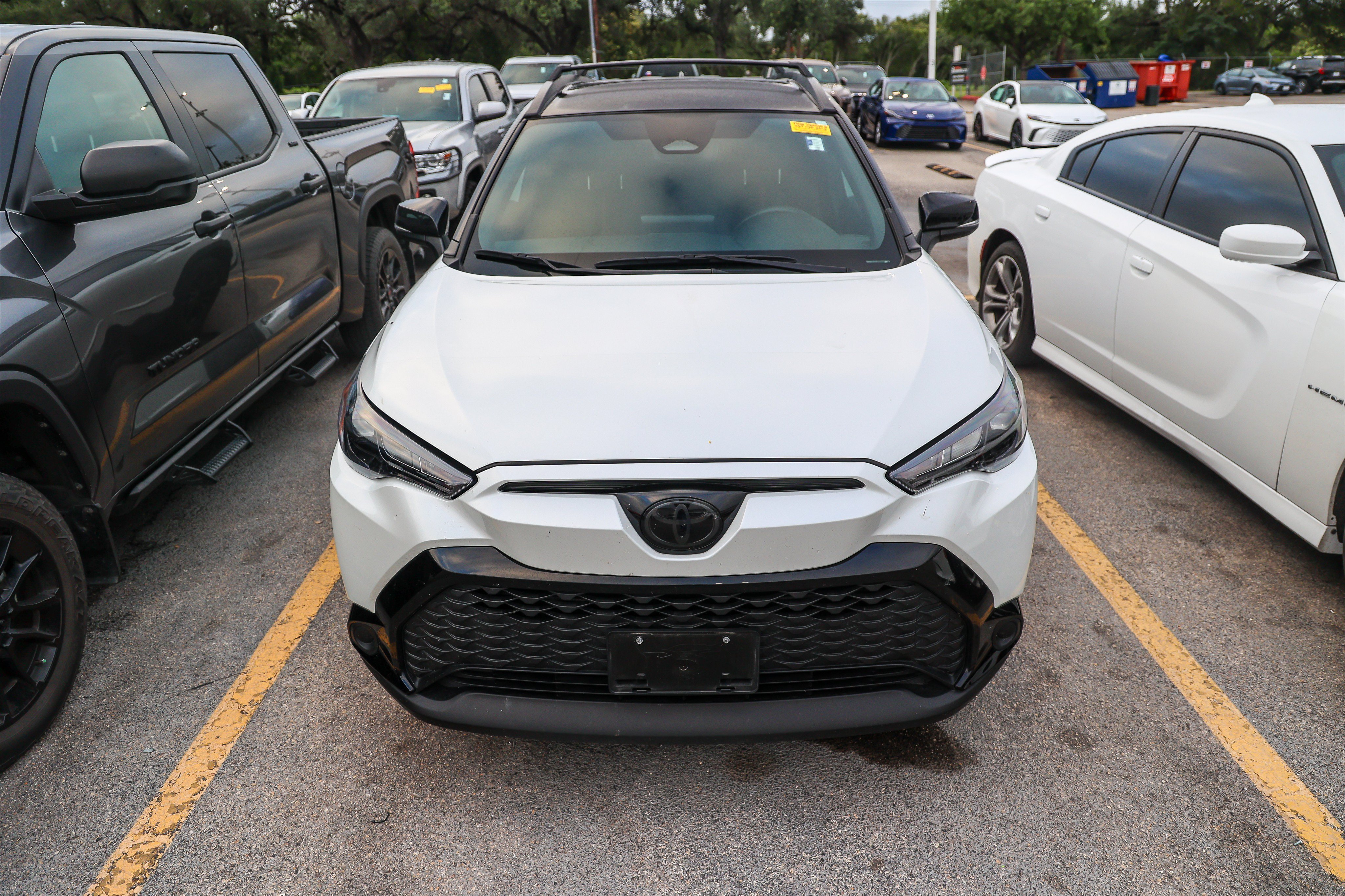 Used 2025 WIND CHILL PEARL/ Toyota Hybrid Nightshade Edition image 4