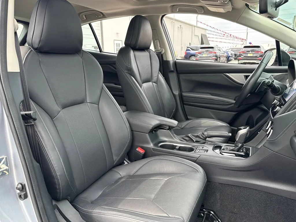 Used 2020 Silver Subaru Limited image 27