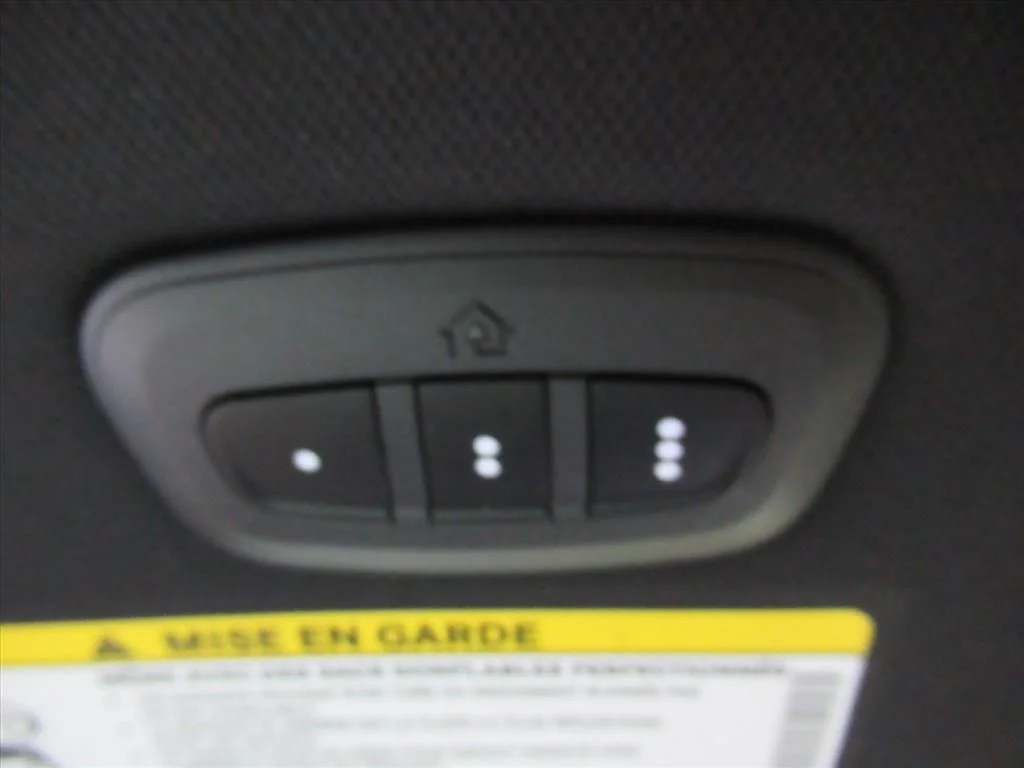 2026 Chrysler Pacifica Select - Photo 25
