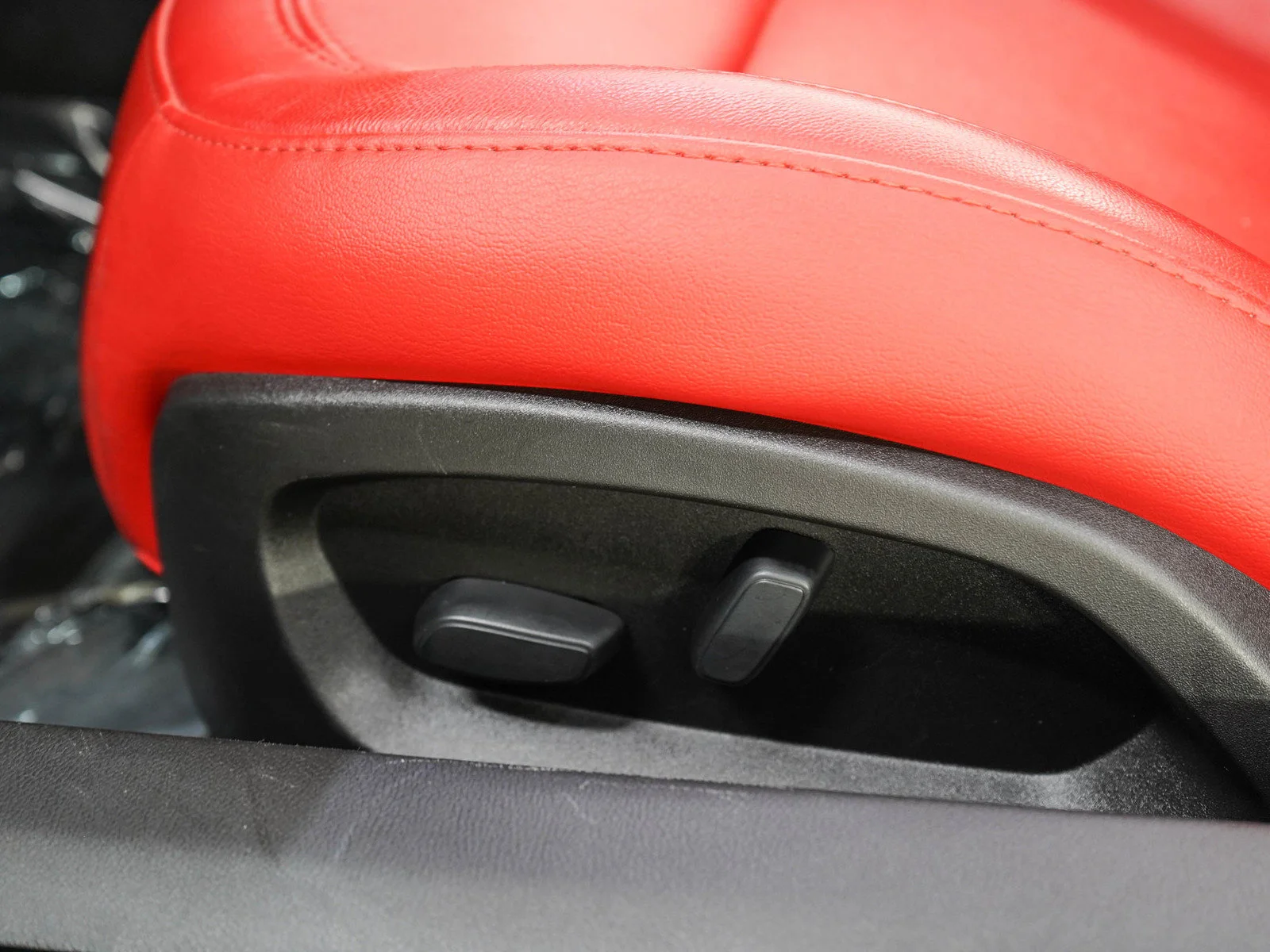 Used 2019 Black Chevrolet Z06 1LZ image 15