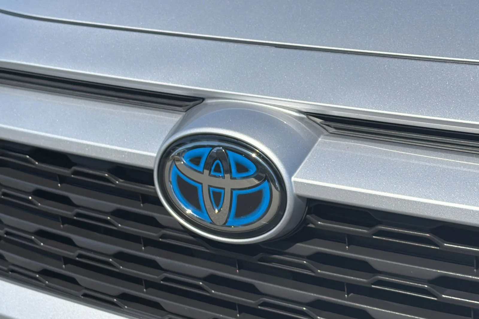 Used 2024 Silver Toyota LE image 38