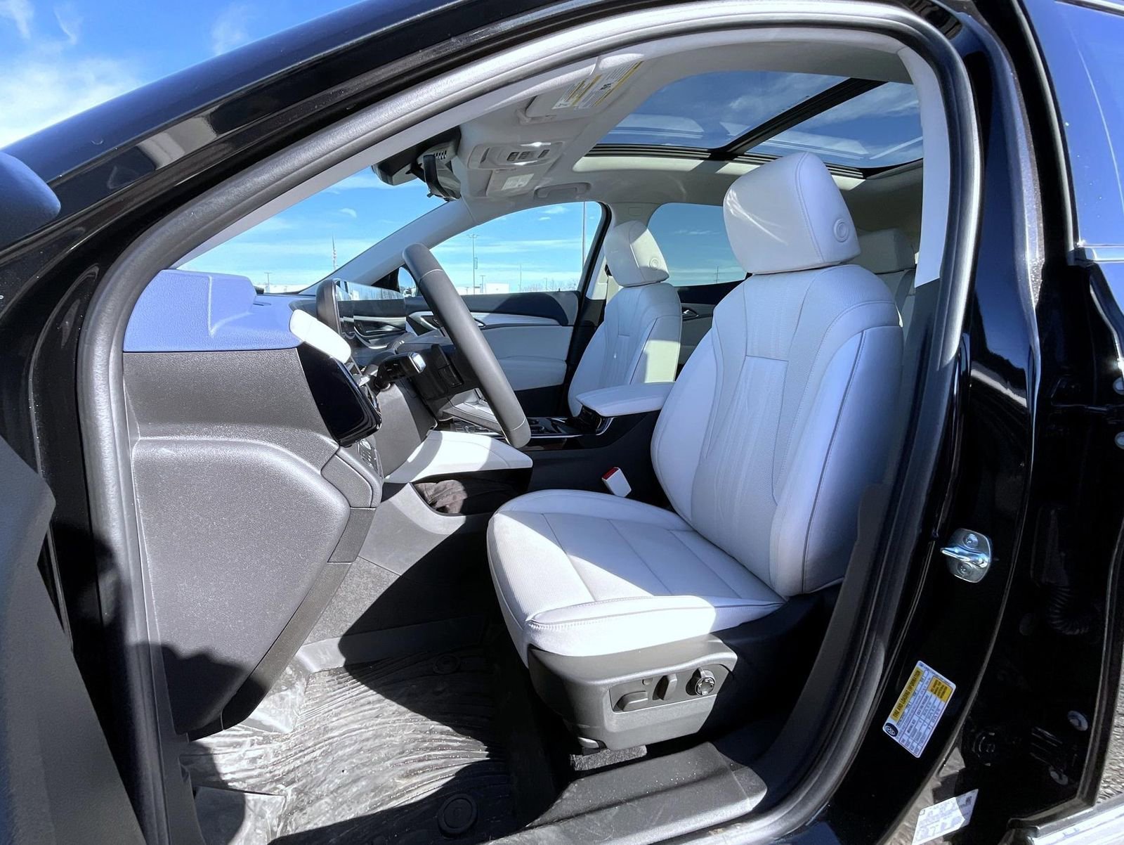 New 2026 Ebony Twilight Metallic Buick Avenir image 10