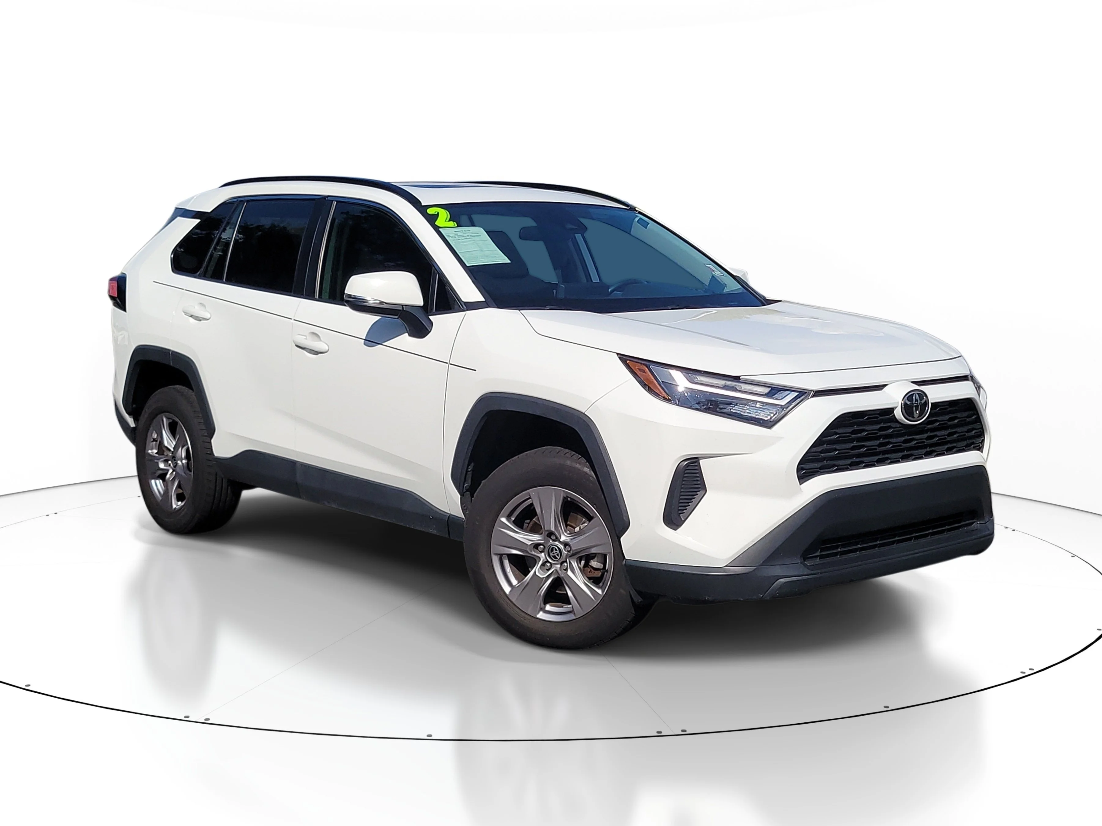 Used 2022 White Toyota XLE image 1