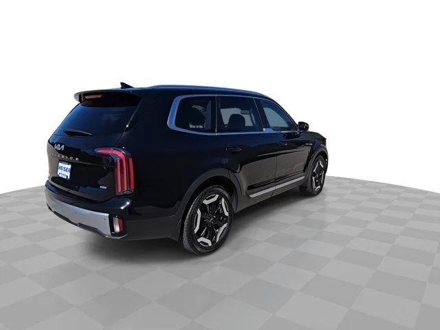 Used 2023 Ebony Black Kia EX image 8