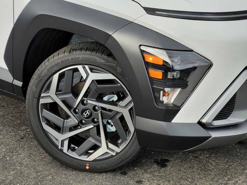 New 2026 White Hyundai SEL Premium image 5