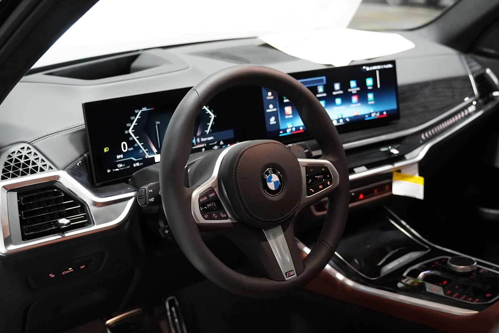 New 2026 Black Sapphire Metallic BMW xDrive40i image 9