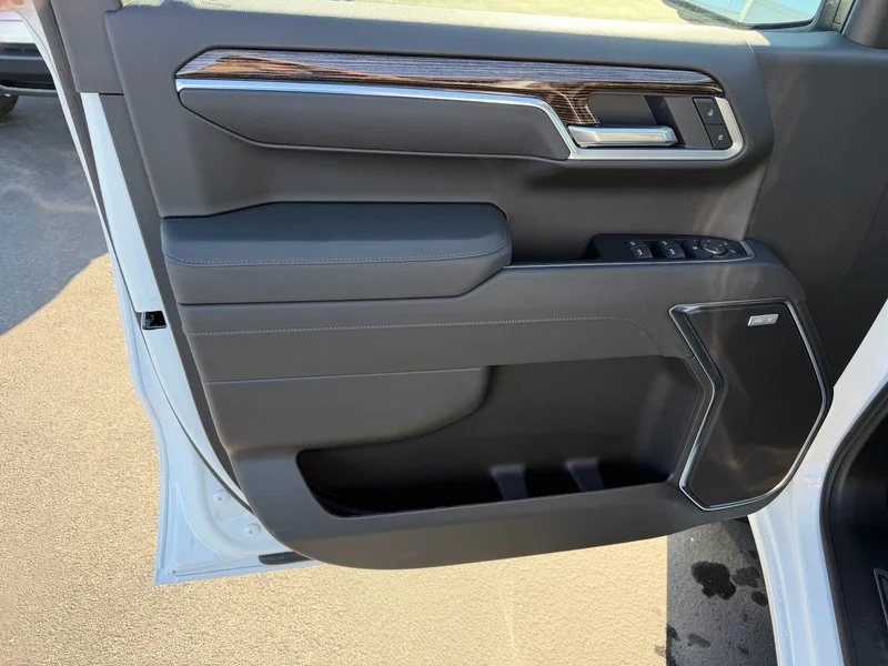 New 2026 Summit White GMC Elevation image 16