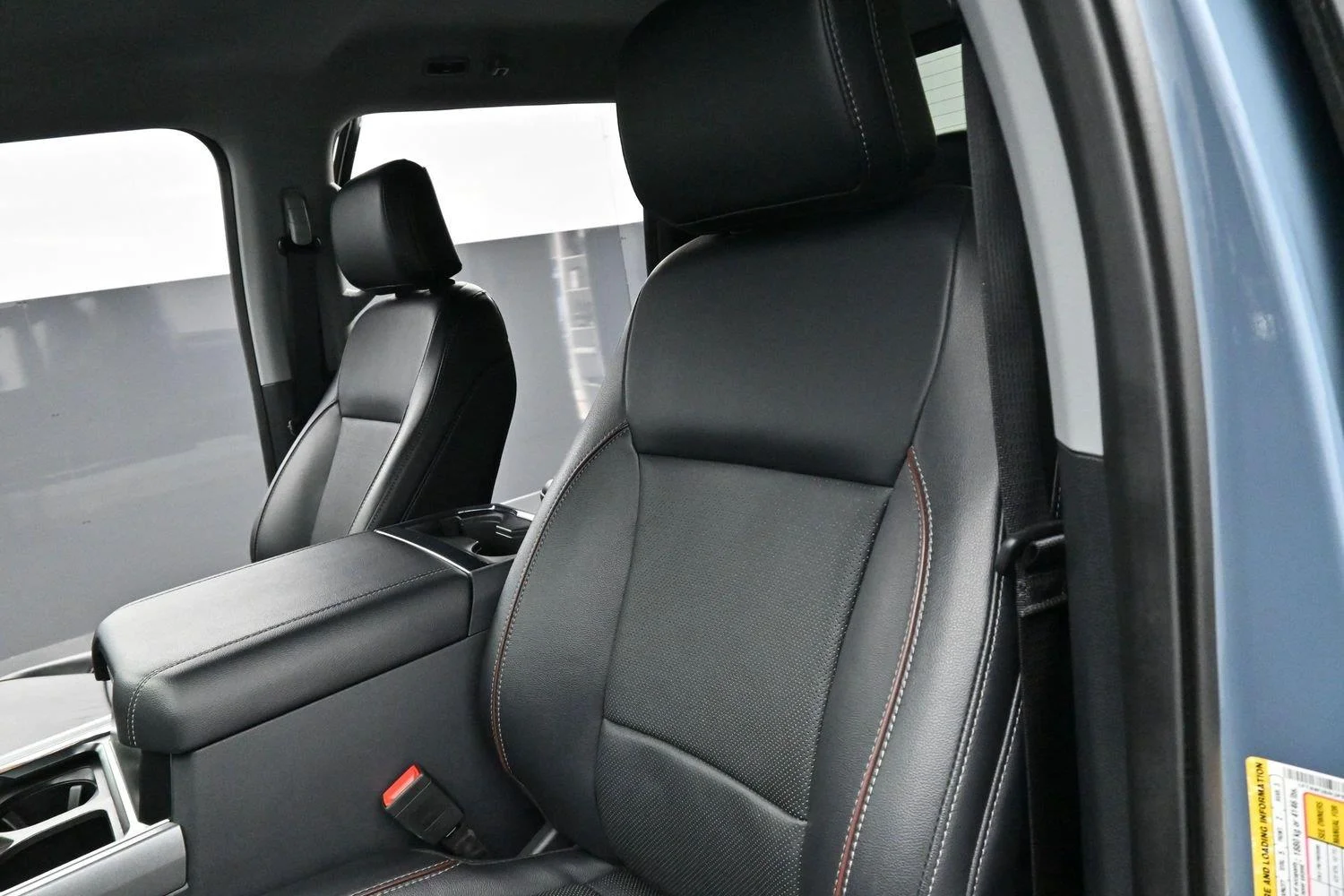 Used 2023 Azure Gray Metallic Tri-Coat Ford Lariat image 15
