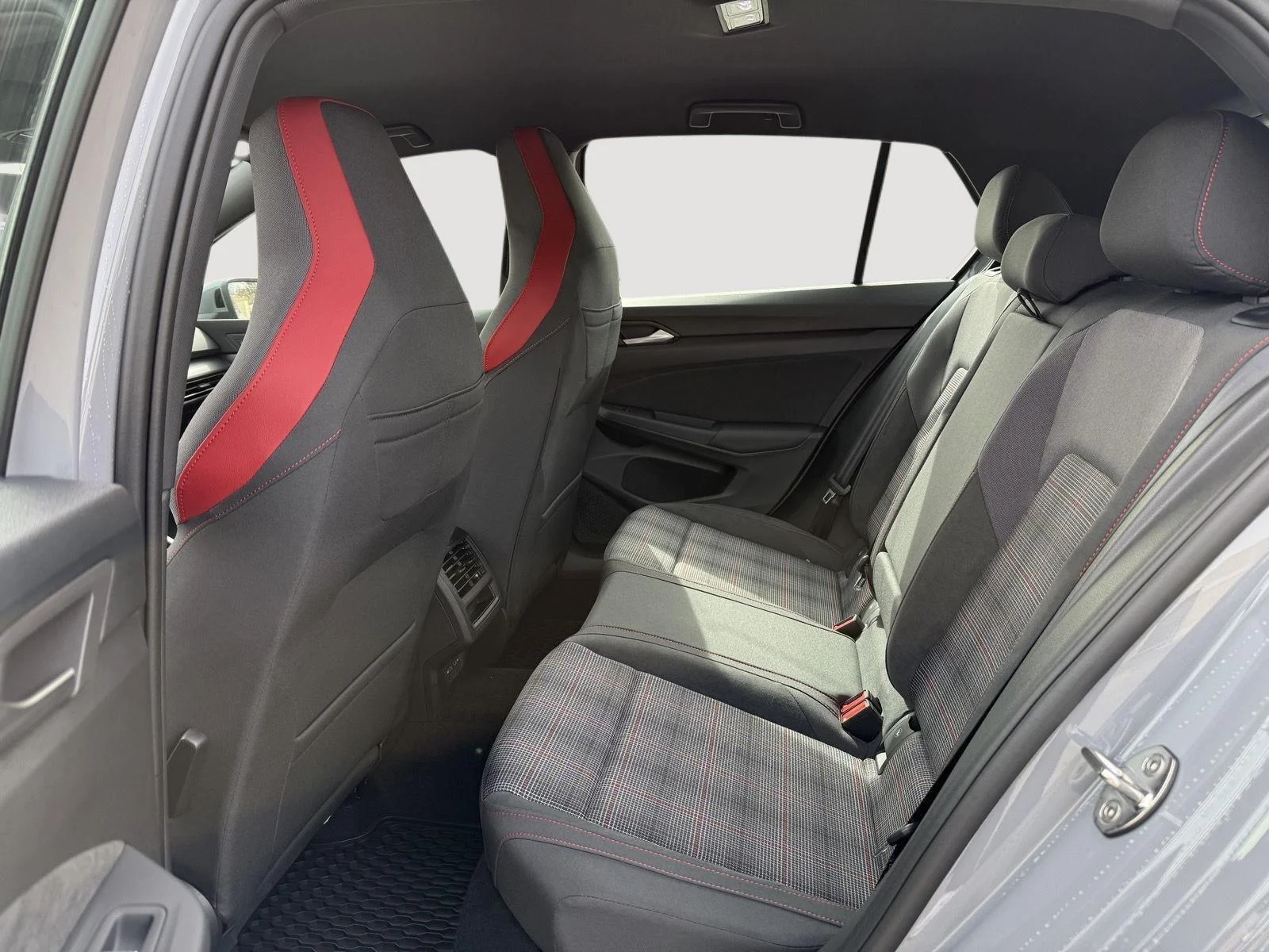 New 2026 moonstone gray Volkswagen S image 10