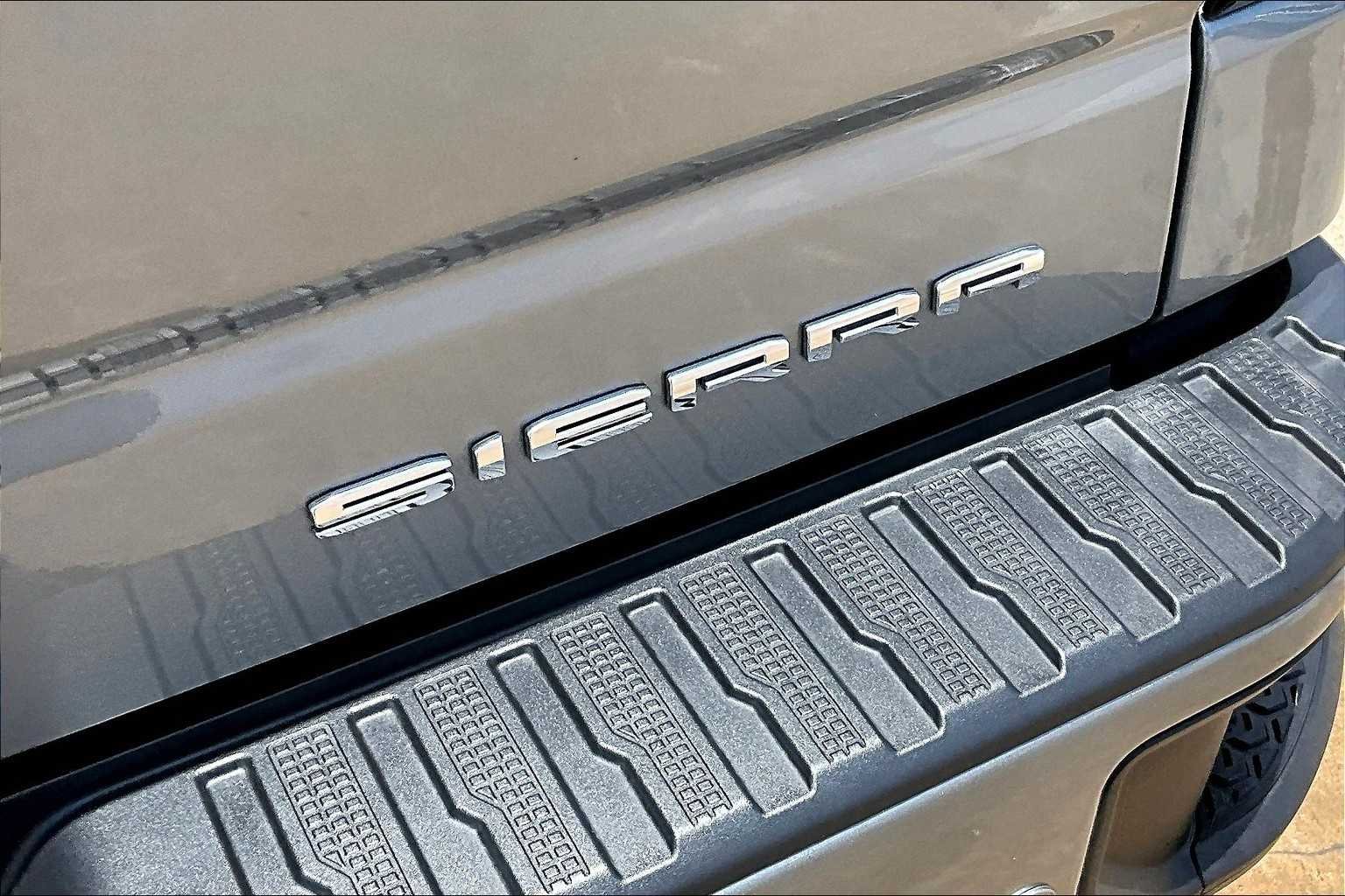 Used 2024 Sterling Metallic GMC Denali image 9
