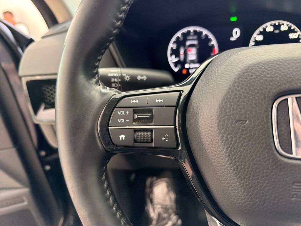 Used 2024  Honda EX-L image 28
