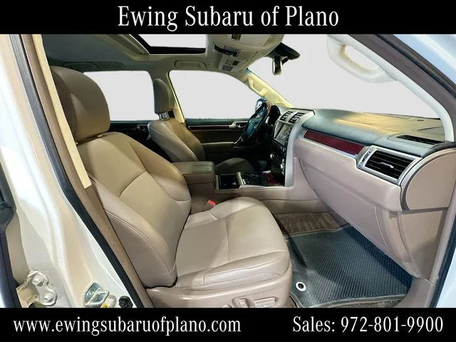 Used 2019 White Lexus 460 image 31