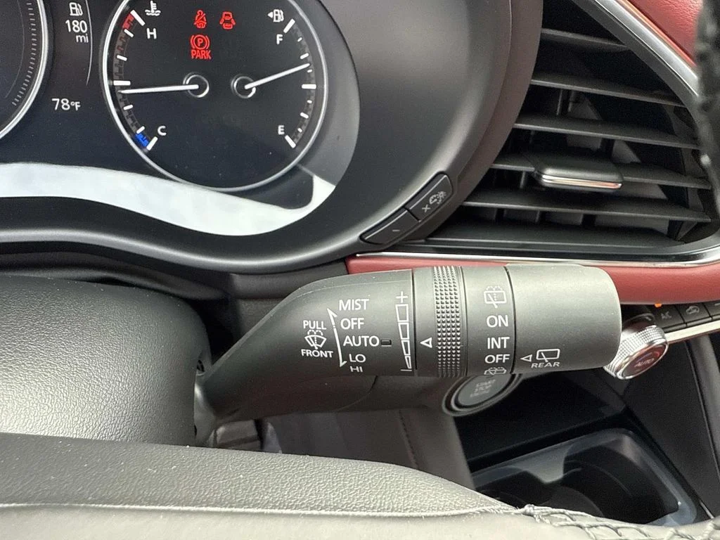 2026 Mazda Mazda3 Premium - Photo 35