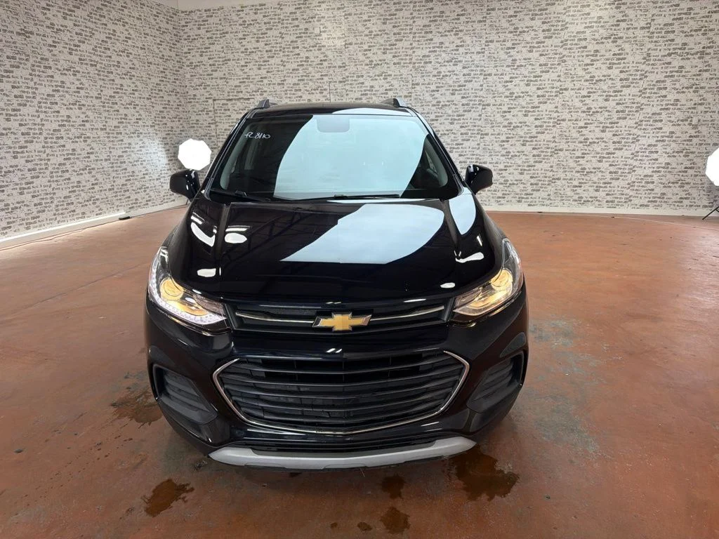 Used 2022 Blue Chevrolet LT image 2
