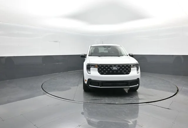 New 2026 Oxford White Ford XLT image 2