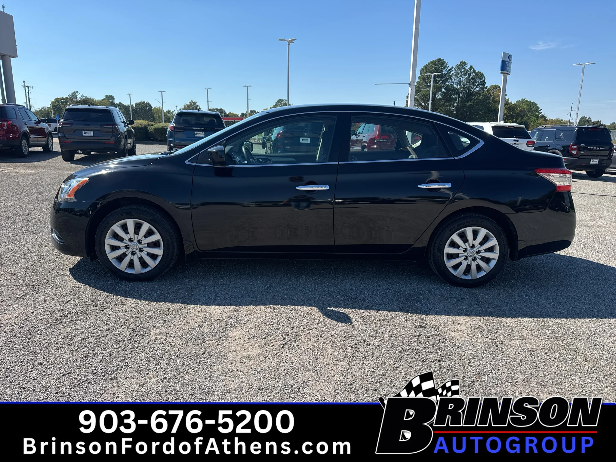Used 2015 Super Black Nissan SV image 8