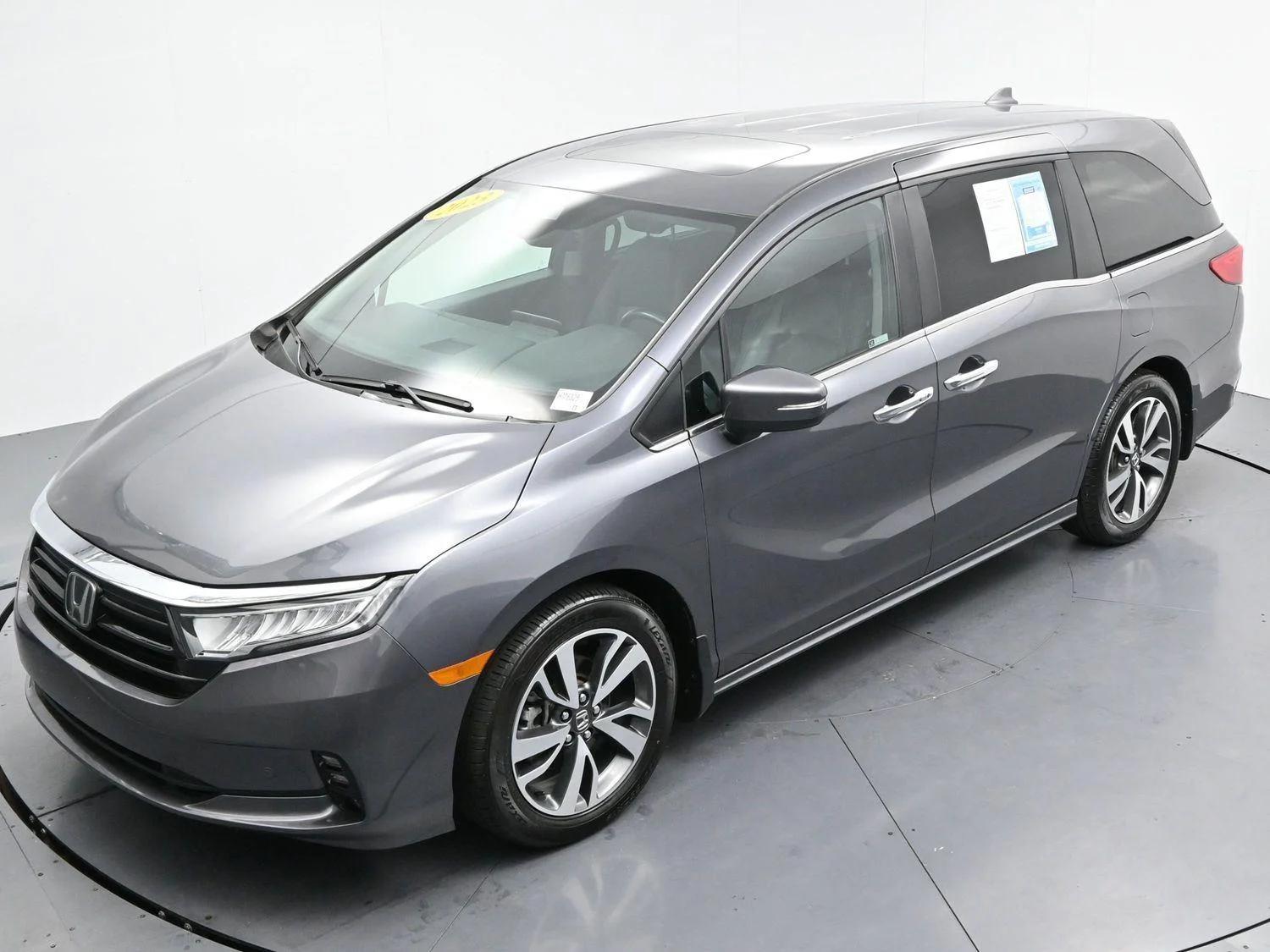 Used 2023 Modern Steel Metallic Honda Touring image 49
