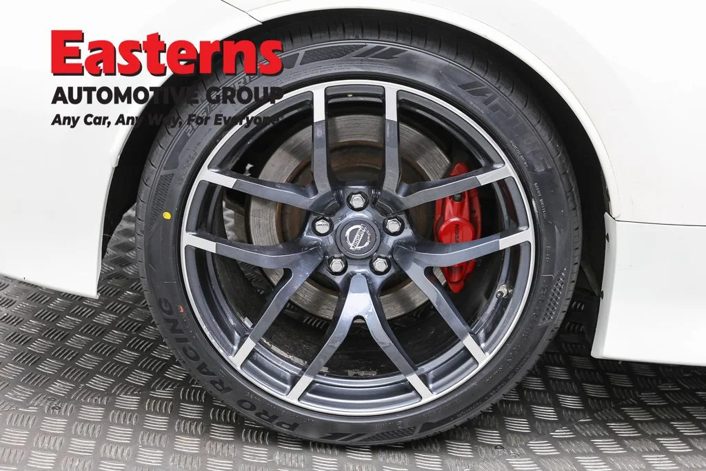 Used 2020 White Nissan Nismo image 30