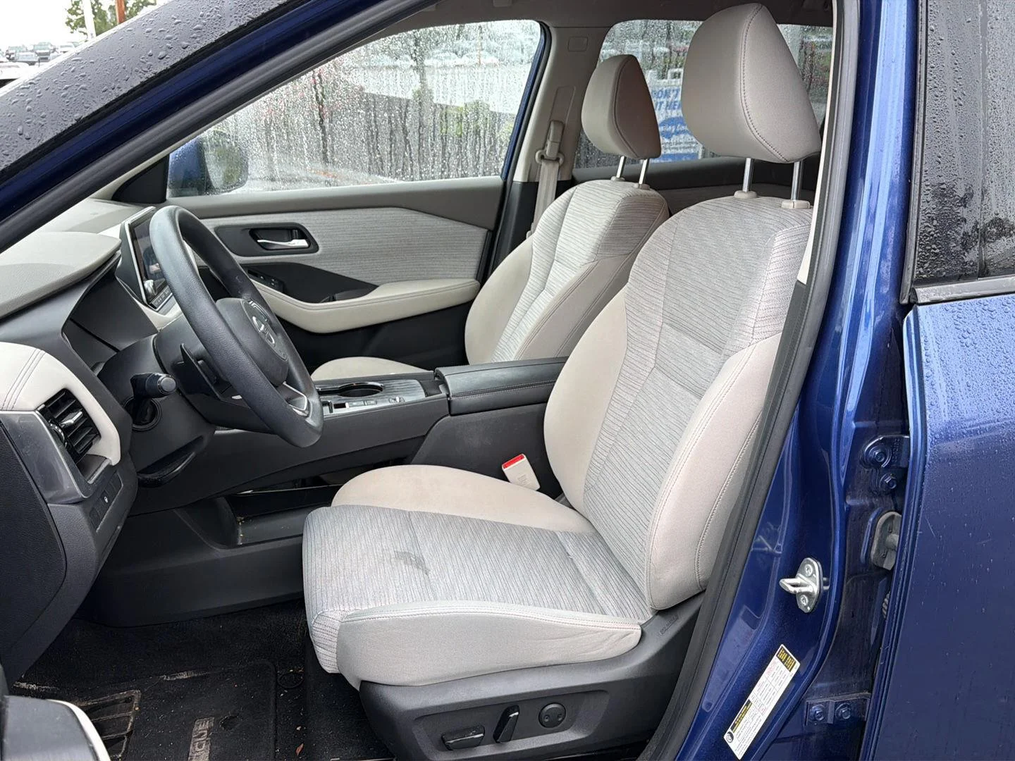 Used 2021 Caspian Blue Metallic Nissan SV image 15