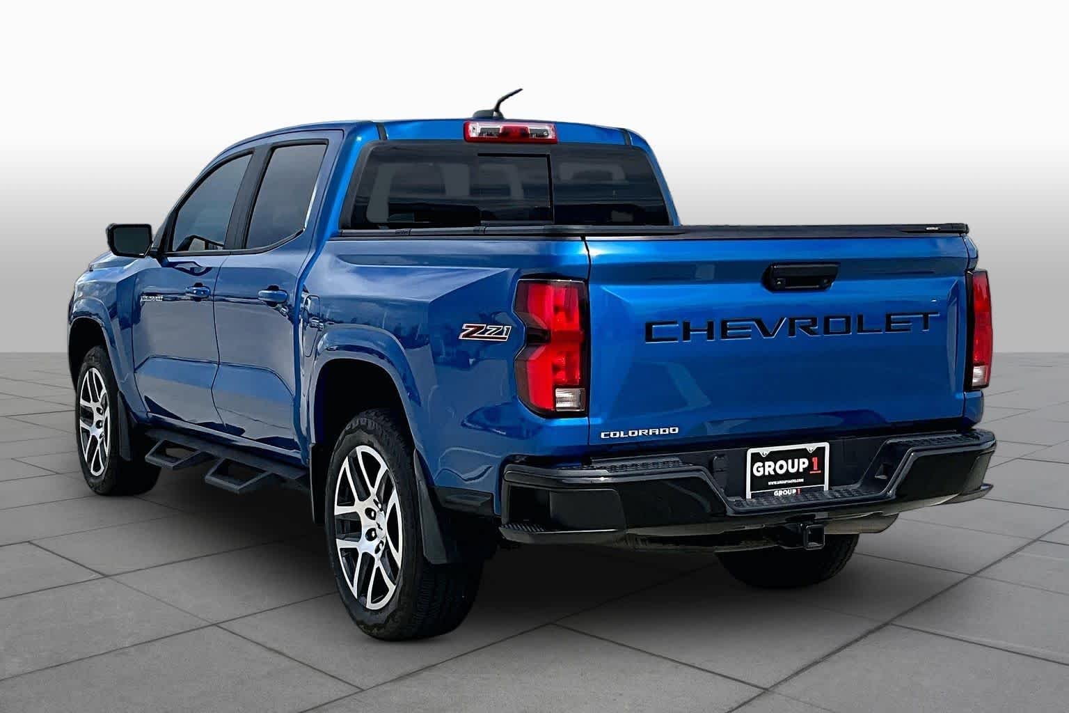 Used 2023 Glacier Blue Metallic Chevrolet 4WD Z71 image 12