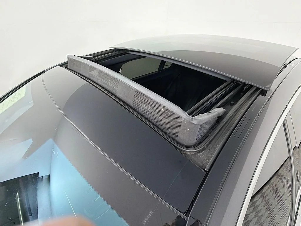 Used 2023 Gray Mercedes-Benz S 500 image 23