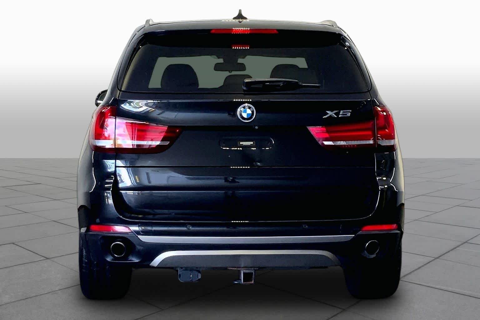Used 2017 Alpine White BMW xDrive35d image 5