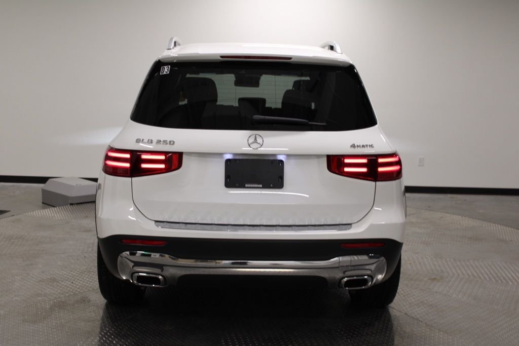 Certified Used 2026  Mercedes-Benz GLB 250 image 4