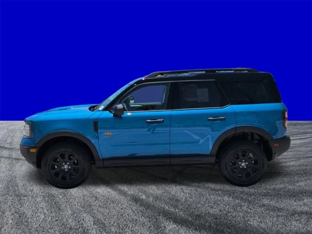New 2026 Velocity Blue Metallic Ford Badlands® image 7