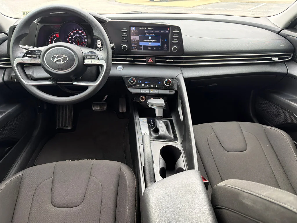 Used 2023 Gray Hyundai SEL image 22