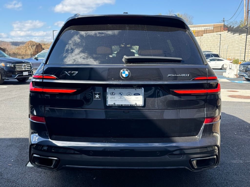 Used 2025 Black BMW xDrive40i image 7