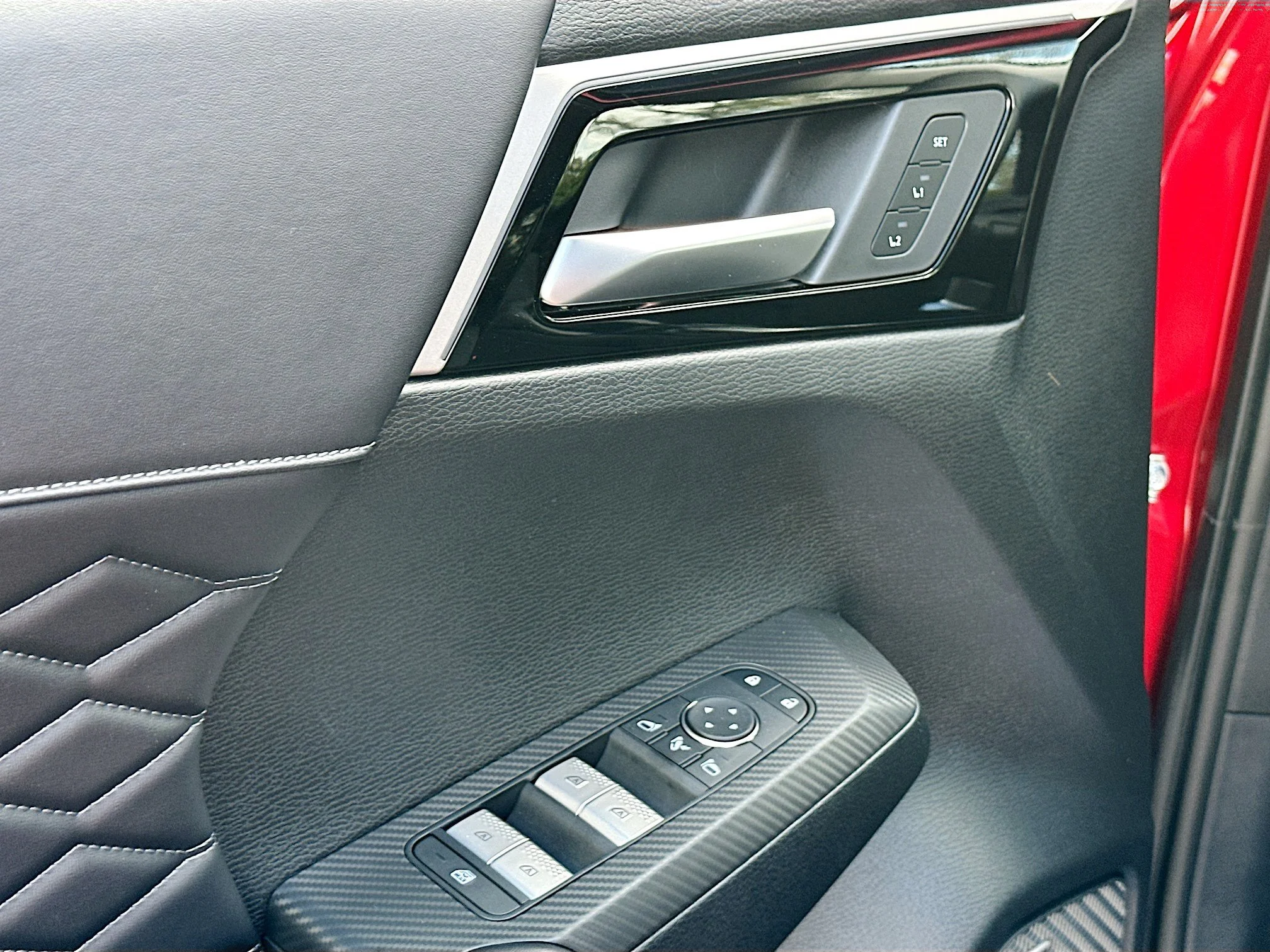 2026 Mitsubishi Outlander SEL - Photo 13