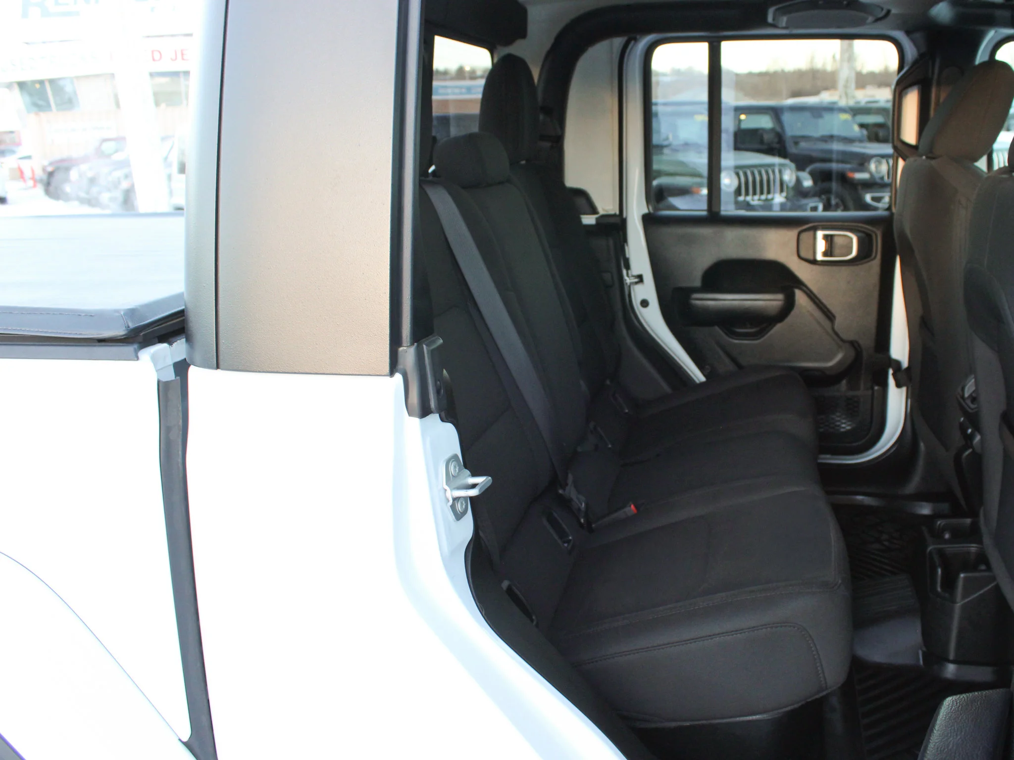 Certified Used 2023 White Jeep Sport S * V6 | Apple CarPlay | Backup Camera | Alpine | Remote Start | Tonneau Cover image 16