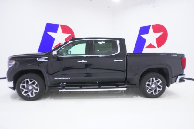 2026 GMC Sierra 1500 SLT - Photo 12