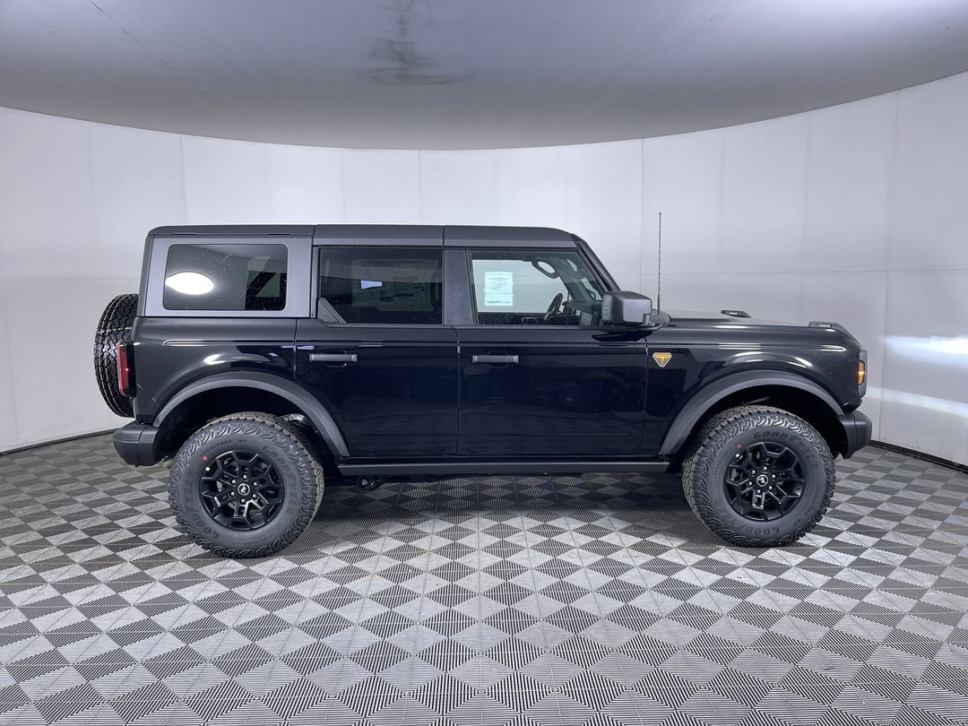 New 2026 Shadow Black Ford Badlands image 10