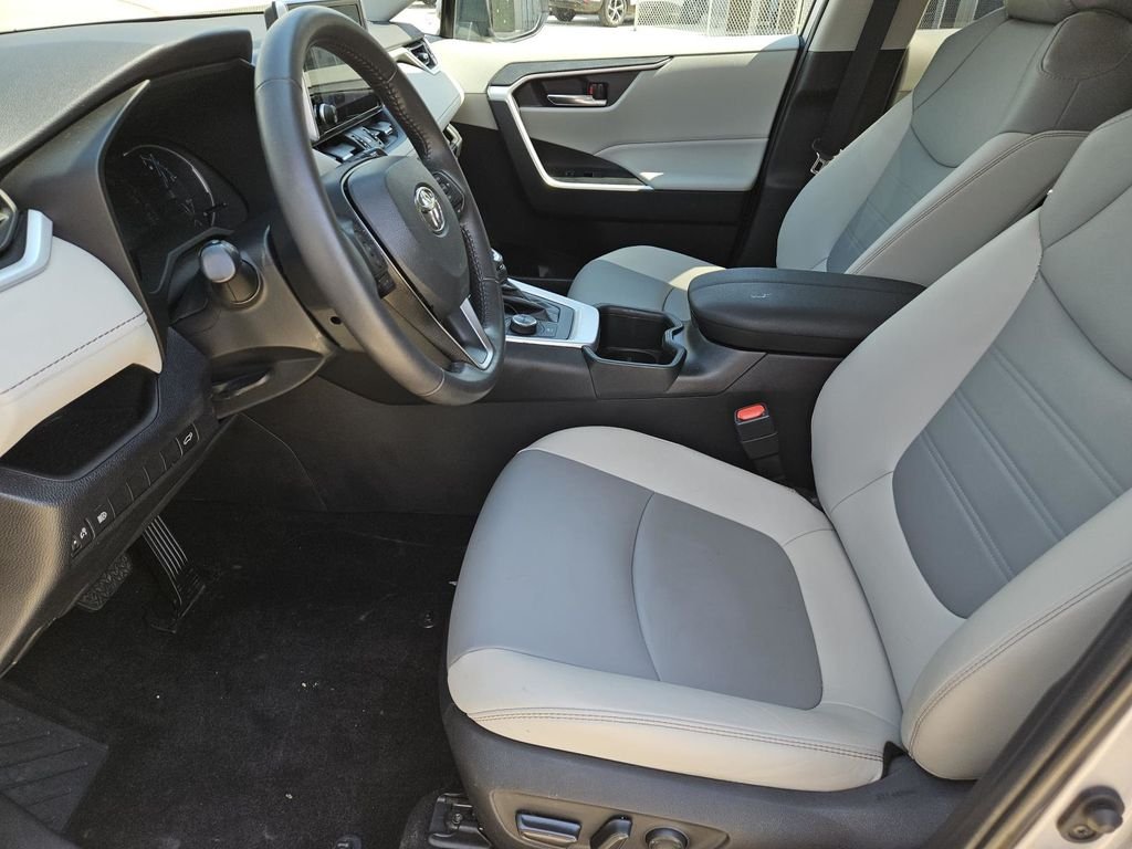 Used 2023 Silver Toyota XLE Premium image 12