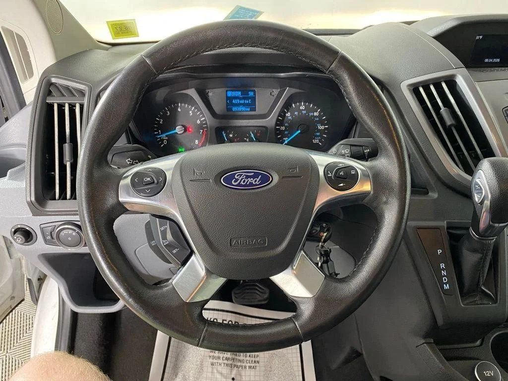 Used 2017 Oxford White Ford XLT image 23