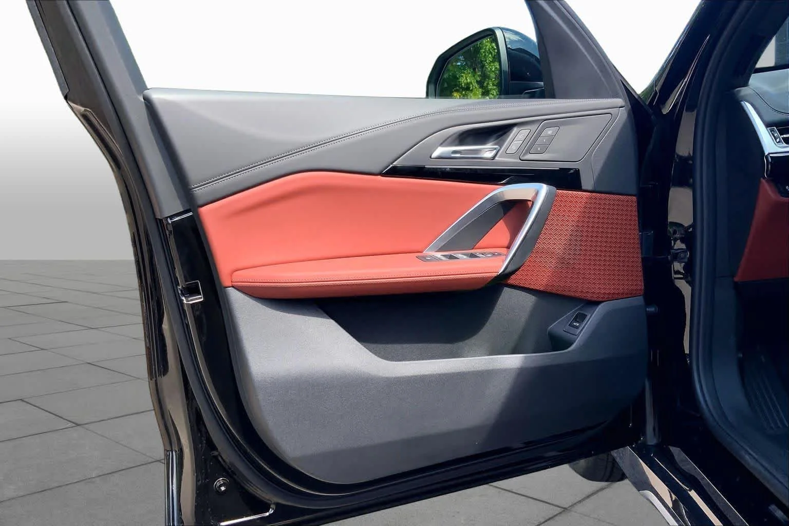 New 2026 Jet Black BMW xDrive28i image 10