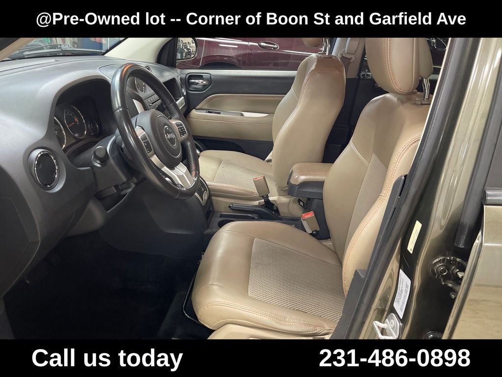 Used 2015 Green Jeep Latitude image 14