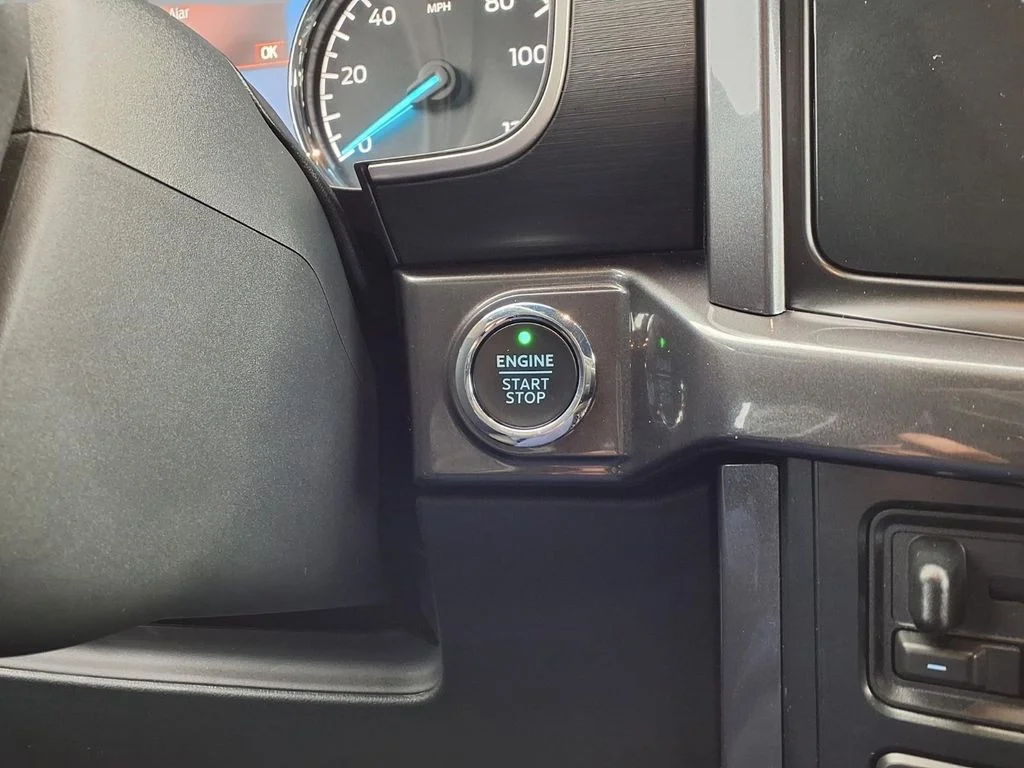 Used 2023 Gray Ford XLT image 8