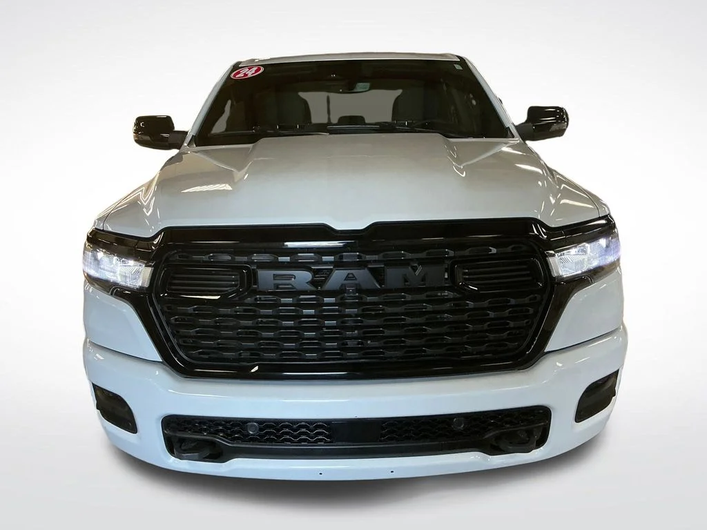 Certified Used 2025 White Ram Big Horn/Lone Star image 9